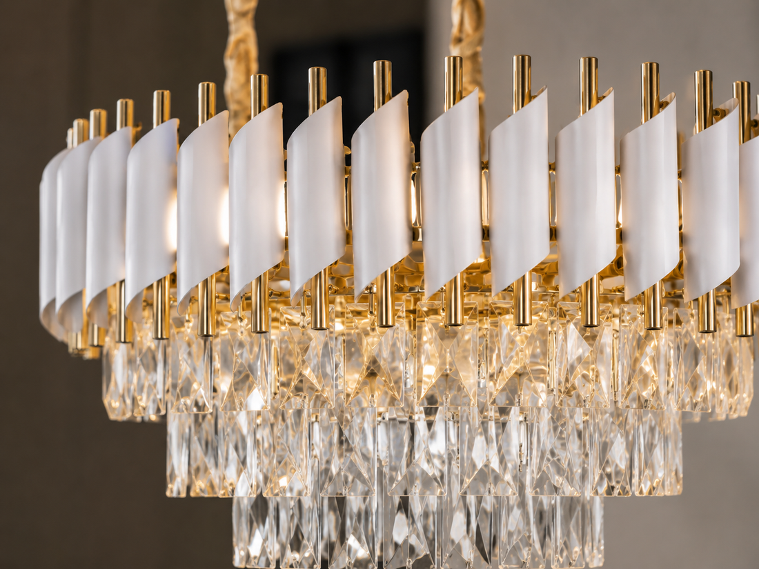 Candelabru  Rectangular Elegant cu Cristale si Detalii Aurii – Model 9001/800+300 WH+FGD,