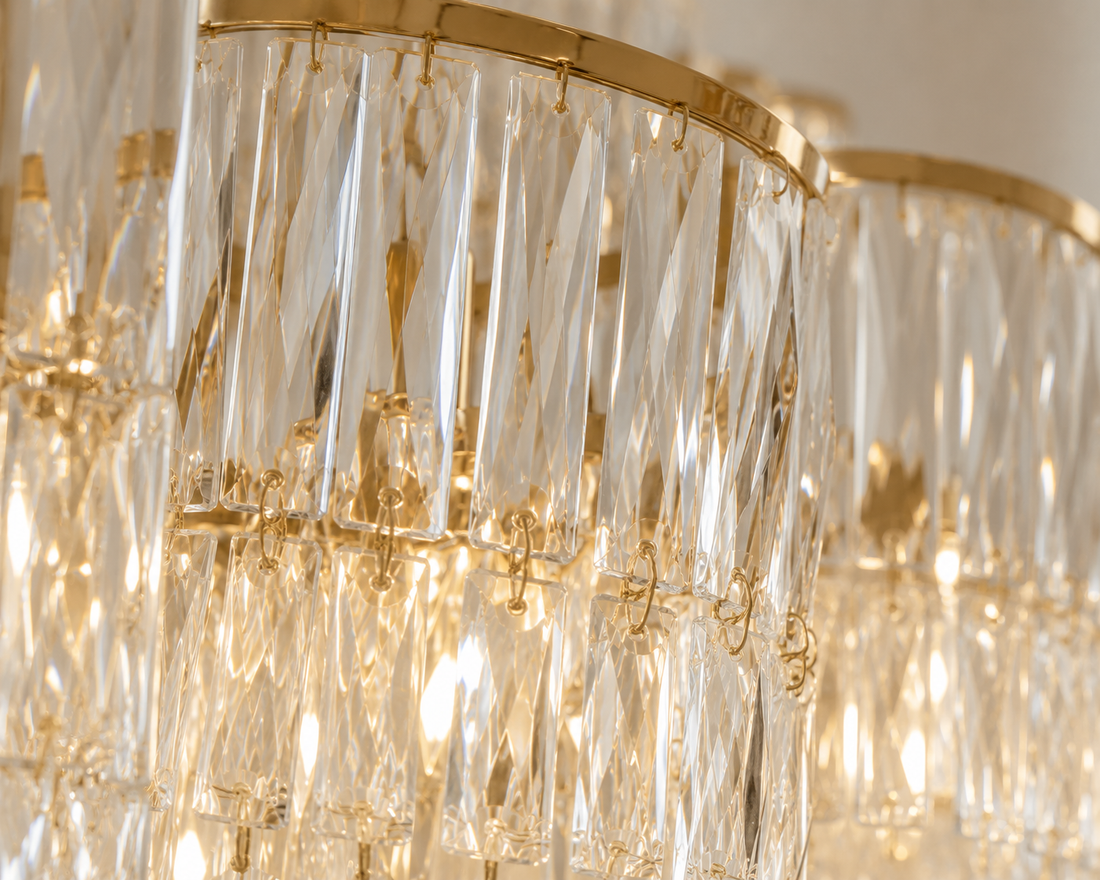 Candelabru cu cristale, 10 becuri E27, Ø580×H380 mm, finisaj auriu, design stratificat tip cascadă