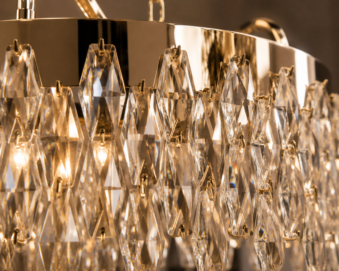 Candelabru elegant cu cristale decorative, structură cromată, montaj suspendat, 8 surse E27,400cm
