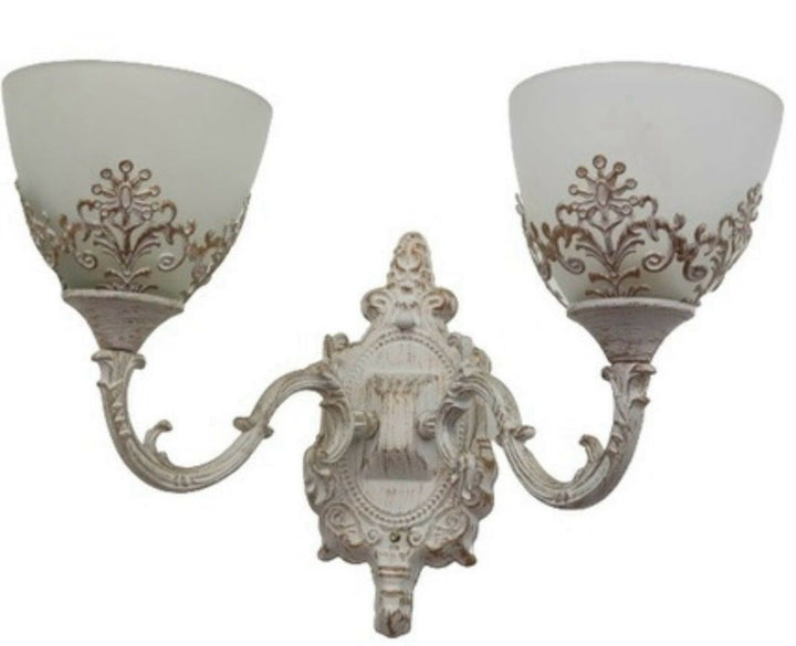 Aplica de perete dublă, stil vintage, 2 becuri E27, L420×220×230 mm, finisaj alb antichizat (WH), cu abajururi ornamentale