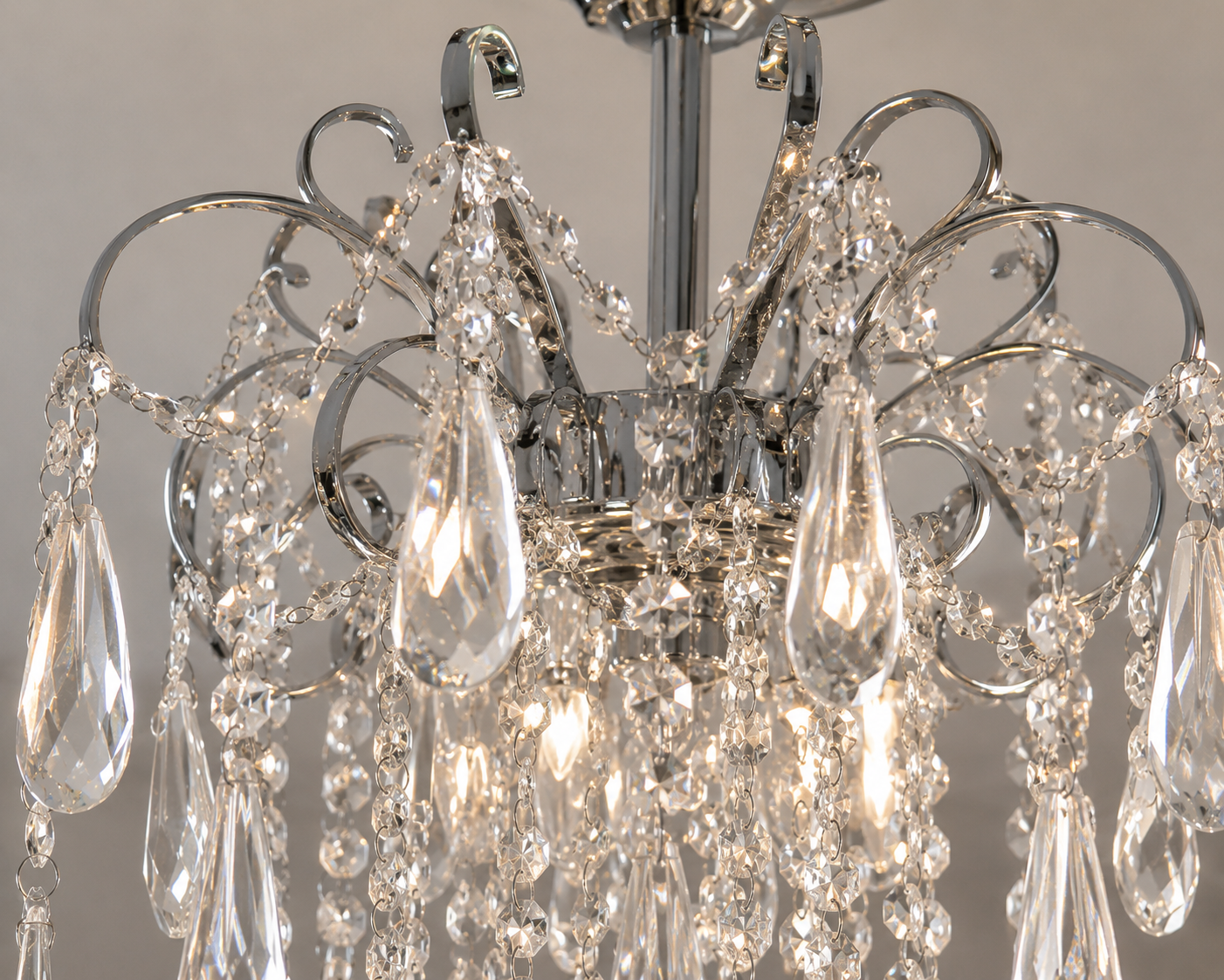 Candelabru  tip cascadă cu cristale, 5 becuri, Ø460 mm, soclu E27 max 60 W, finisaj crom lucios – model 6503/5