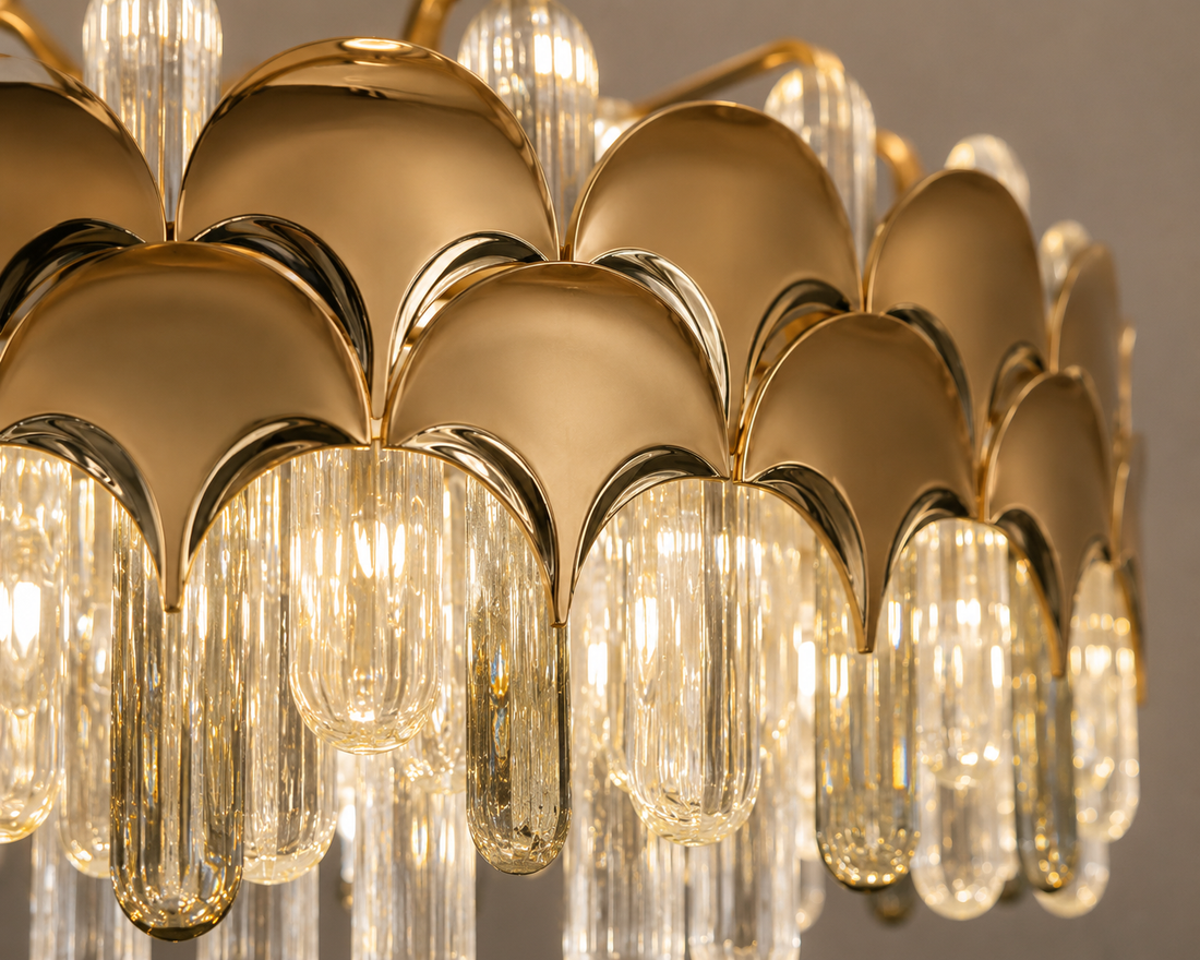 Candelabru Ø580×H285 mm, LED 244W, cristale lungi și structură aurie pentru spații premium 98093/600