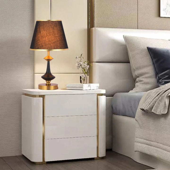 Veioza de Masă Albă cu Accente Aurii, H45 cm – Model 8619, Design Modern și Elegant