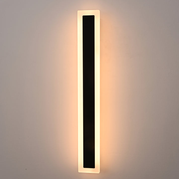 APLICA  EXTERIOR  verticala, 16W, lumină caldă 3000K, 600×80×41 mm, finisaj negru mat