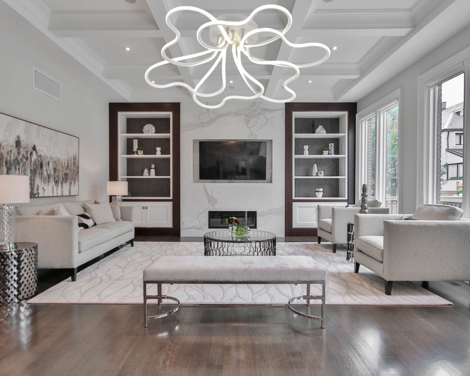 Lustra LED cu design floral fluid, 240W, Ø720×H170 mm, lumină reglabilă 3000K–6500K, telecomandă inclusă