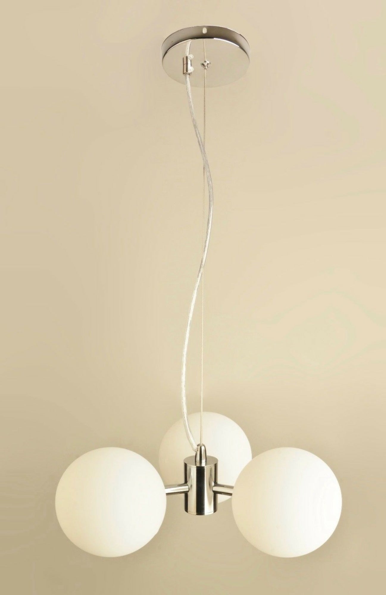 Pendul Modern cu 3 Globuri Opal – G9, 300×710 mm, Design Minimalist