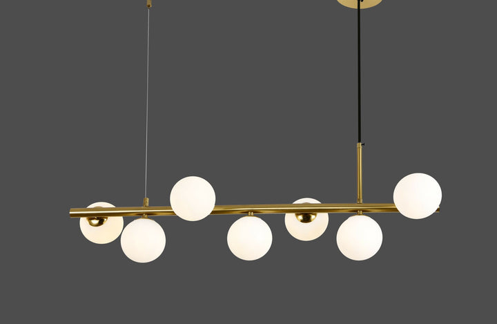 living
dormitor
hol 
bucatarie