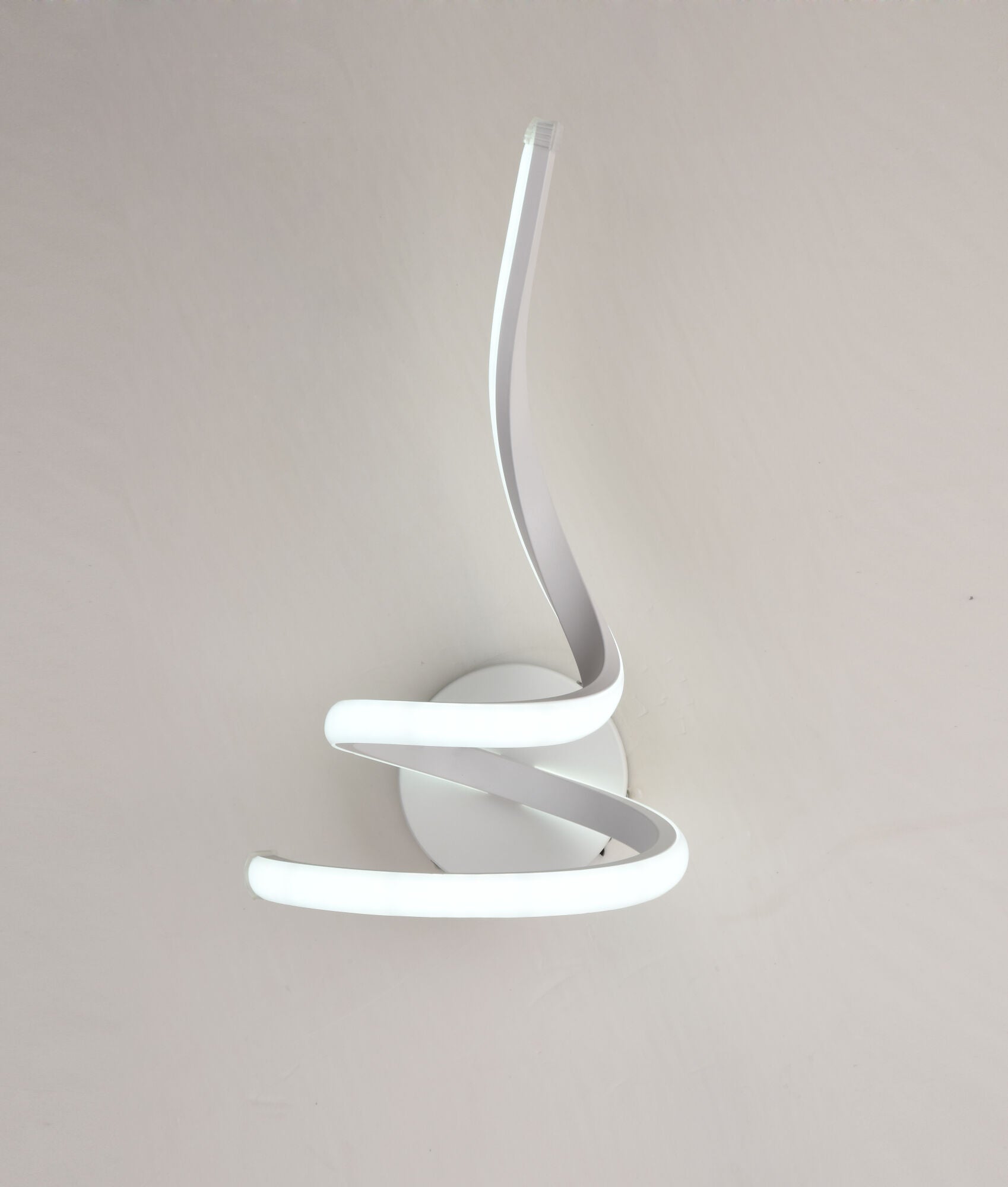 Aplica LED verticală decorativă, 17 W, Ø ≈ 190 mm, înălțime 360 mm, temperatură reglabilă 2800–6500 K – model SX8786 WH