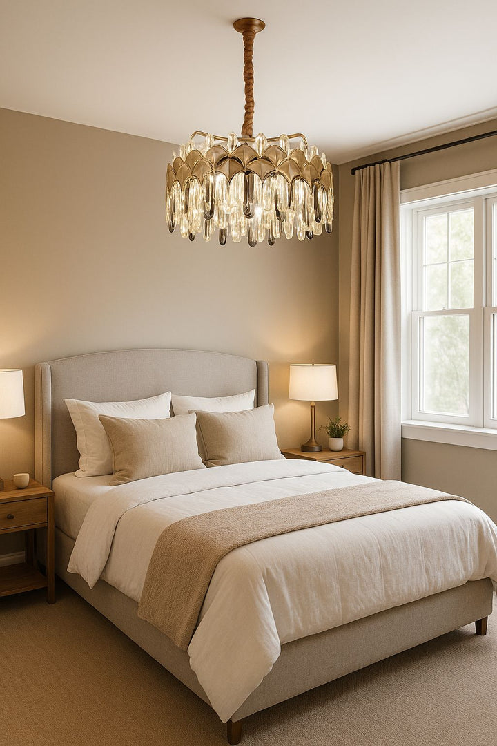 Candelabru Ø380×H285 mm, LED 144W, design cu cristale lungi și structură aurie modernă