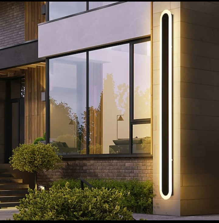 APLICA  EXTERIOR  decorativă verticală neagră, 32W, 1200×80×41 mm, lumină caldă 3000K