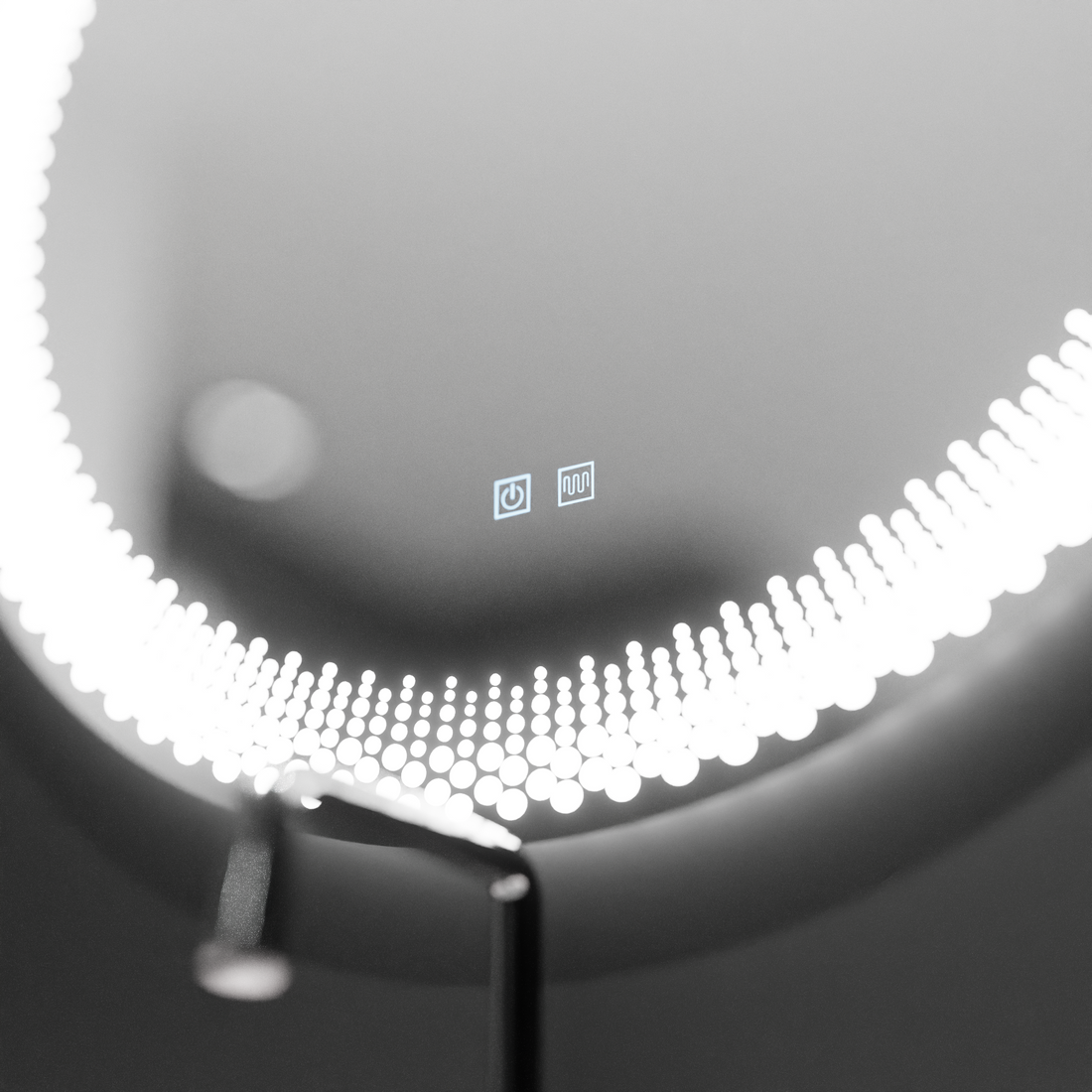 Oglindă LED Rotundă 60x60 cm – Stellaire Touch, cu Sistem de Dezaburire și Iluminare Dimabilă