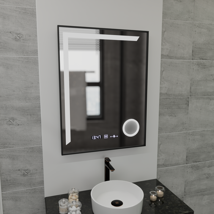 Oglinda LED 60×80 cm cu ramă neagră, senzor, dezaburire, ceas, termometru și lumină reglabilă