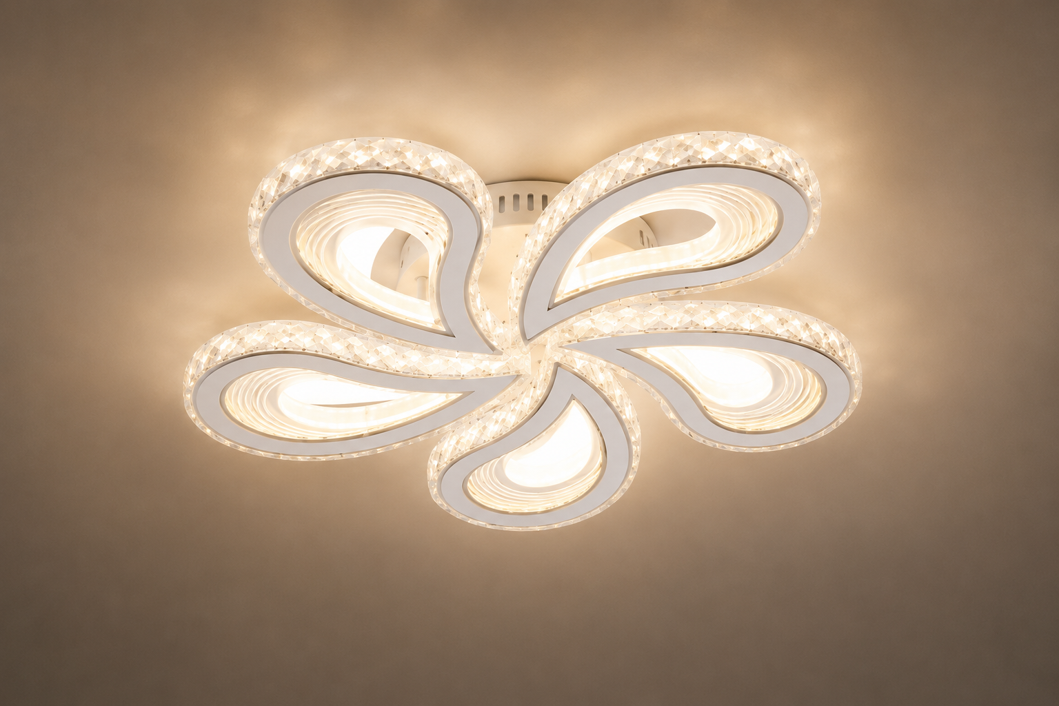 Lustra LED L7513/5 – 150W, 5 Brațe cu Design Elegant si Telecomanda