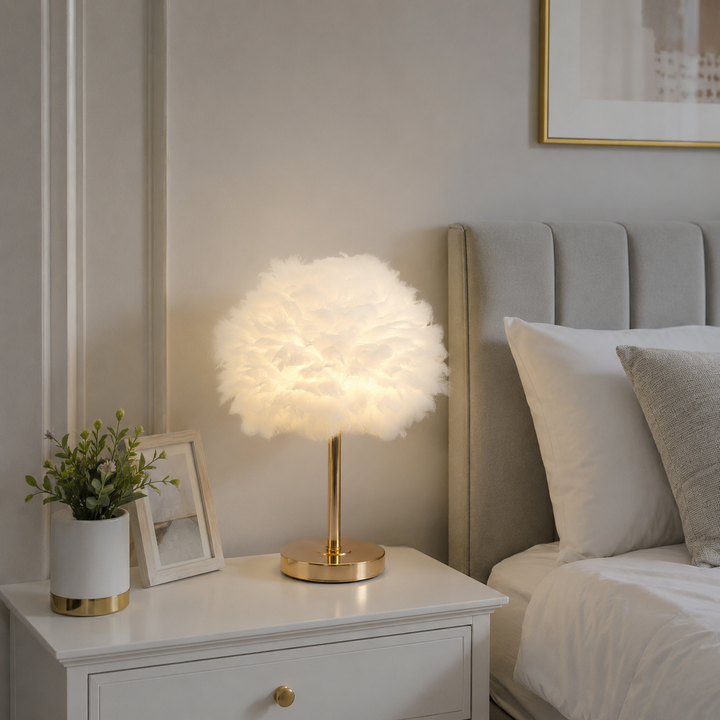 Veioza Decorativa cu Pene Albe si Baza Aurie, E27, 8736WH