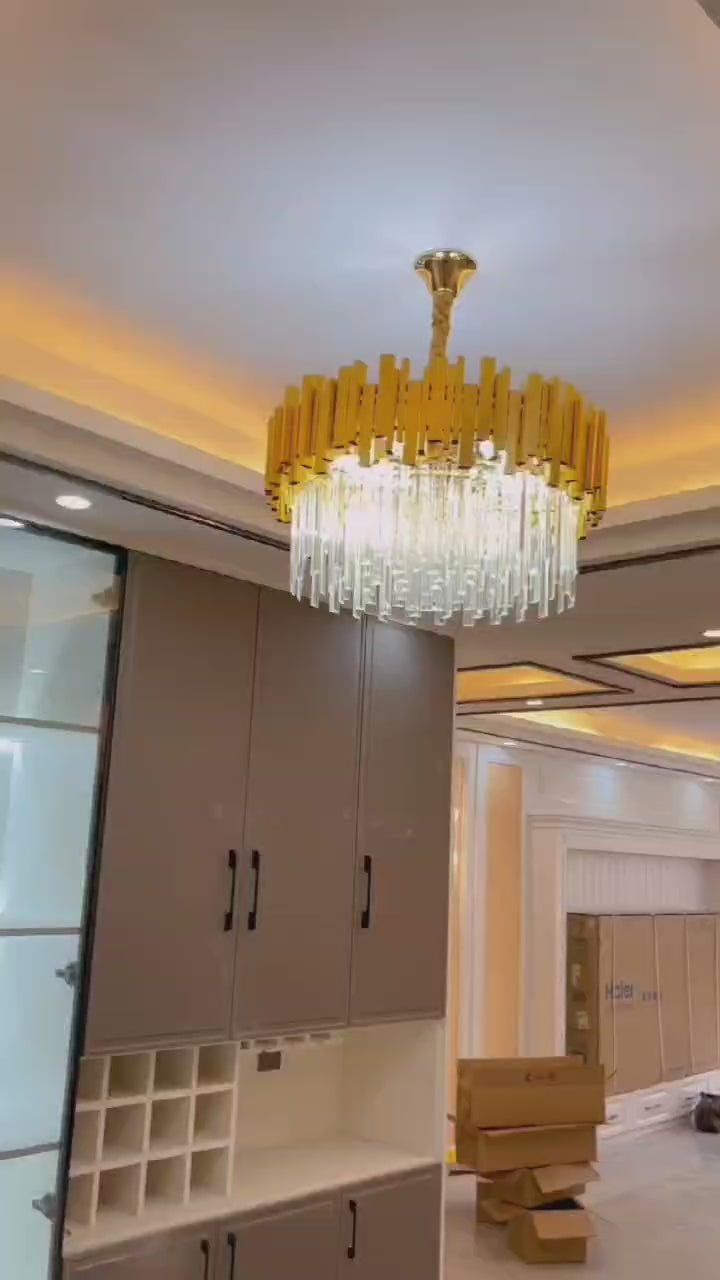 CANDELABRU AURIU CU CRISTALE, 10×E27, Ø60 CM, ELEGANTA PENTRU SPATII GENEROASE